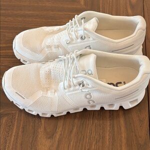 On Cloud Athletic Shoes